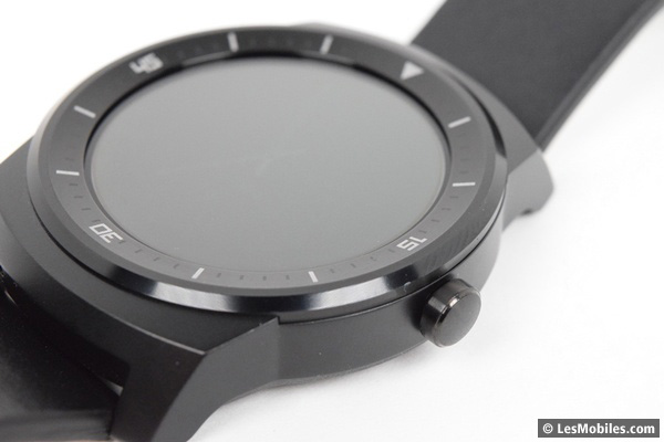 LG G Watch R : bouton d'alimentation