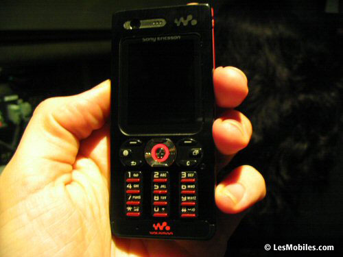 Sony Ericsson dévoile le W880i