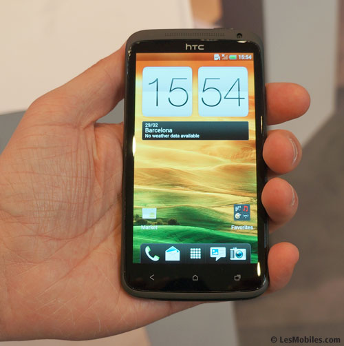 Prise en main HTC One X : le monstre de puissance quadruple coeur Nvidia Tegra 3 tient-il ses promesses ? (MWC 2012)