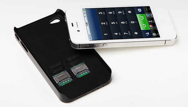 SIMore TripleBlue Case : une coque triple SIM pour les iPhone 4 et 4S