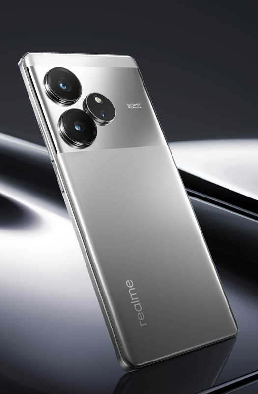 realme GT 6